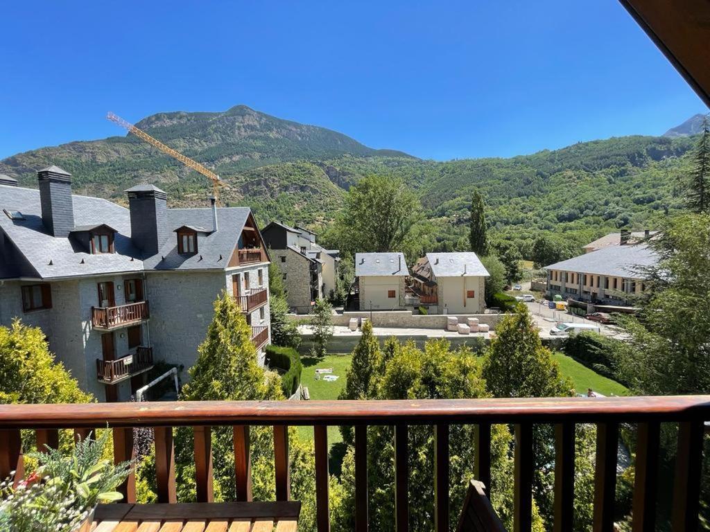 Apartamento Pico De Alba Benasque Luaran gambar