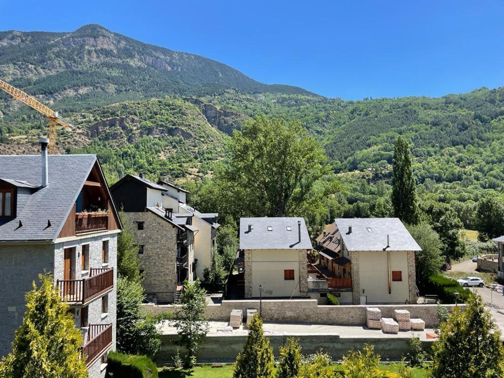 Apartamento Pico De Alba Benasque Luaran gambar