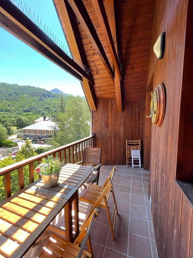 Apartamento Pico De Alba Benasque Luaran gambar